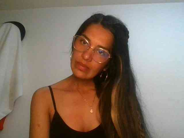 JuanaBrunette