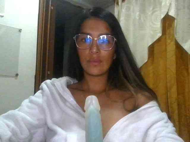 JuanaBrunette