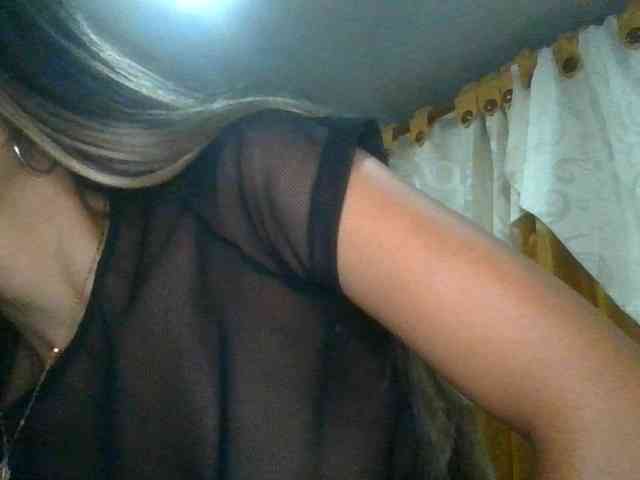 JuanaBrunette webcam
