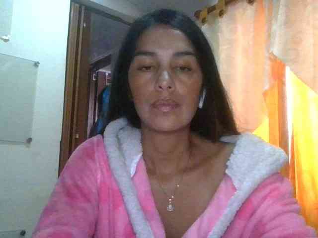 JuanaBrunette