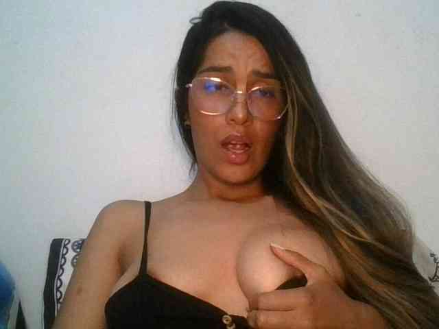 JuanaBrunette