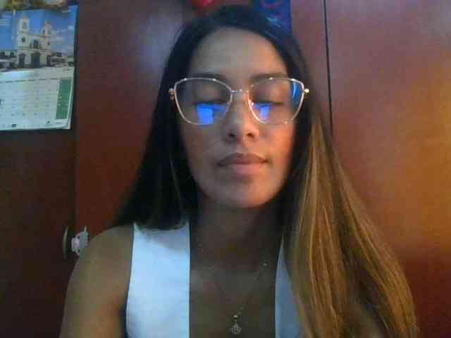 JuanaBrunette