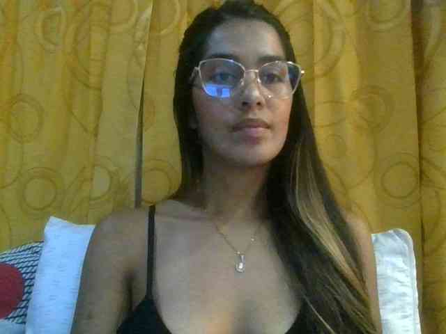 JuanaBrunette