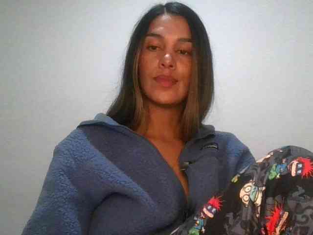 JuanaBrunette webcam