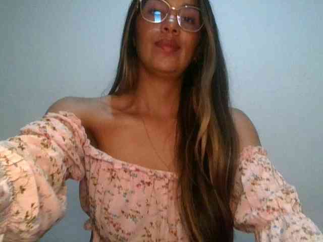 JuanaBrunette webcam