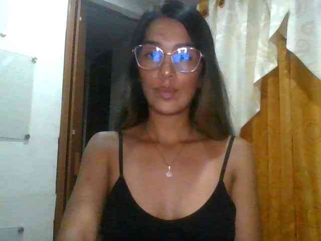 JuanaBrunette webcam