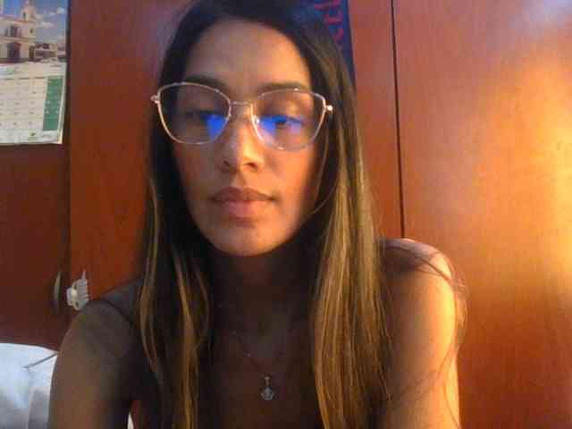 JuanaBrunette