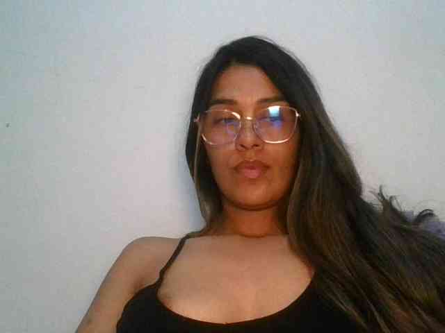 JuanaBrunette webcam