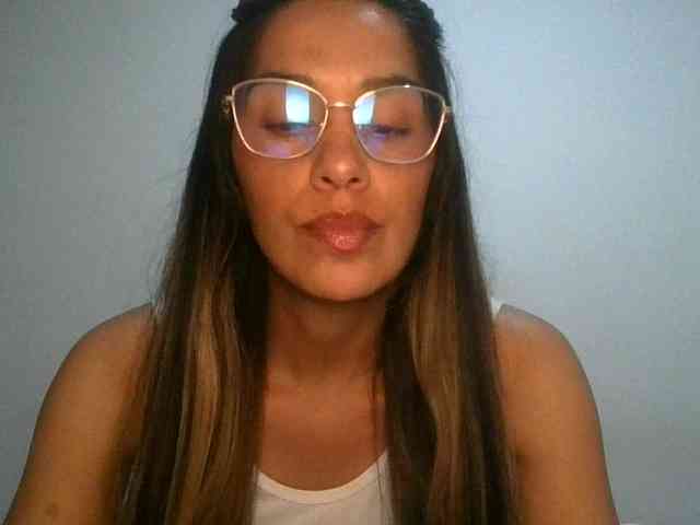 JuanaBrunette webcam