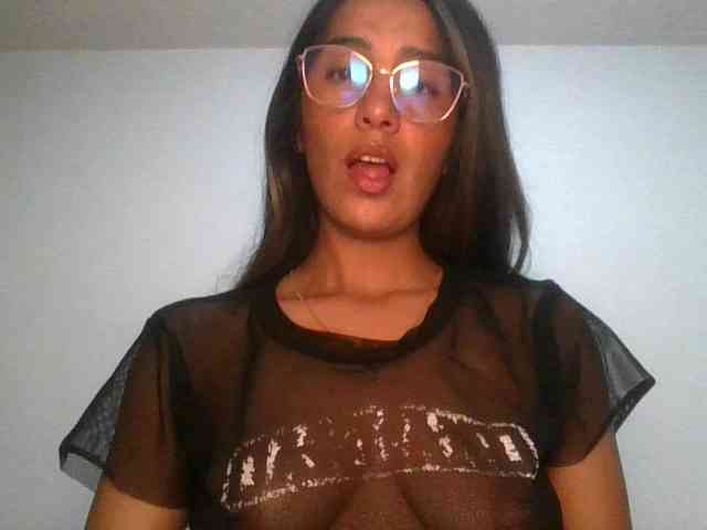 JuanaBrunette webcam