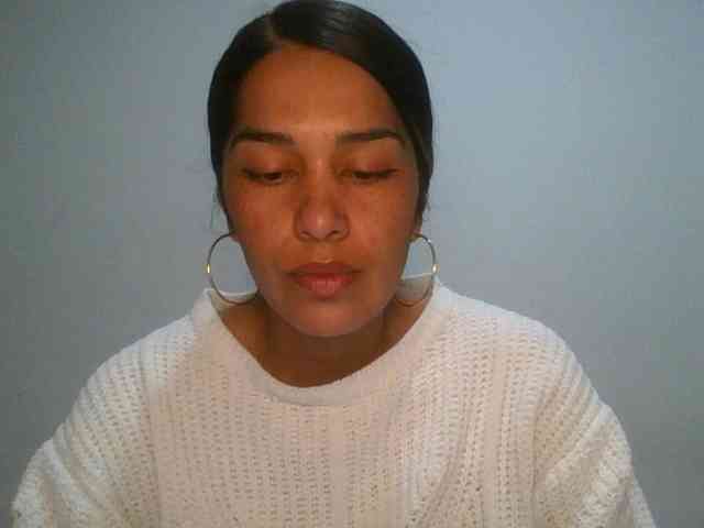 JuanaBrunette webcam