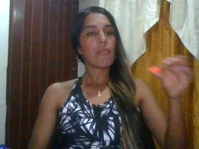 JuanaBrunette
