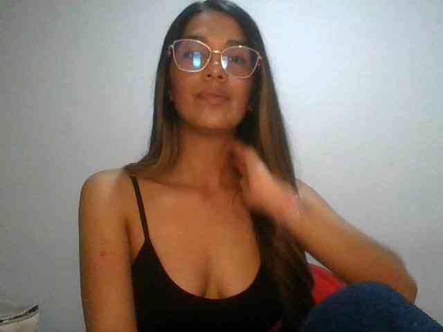 JuanaBrunette webcam