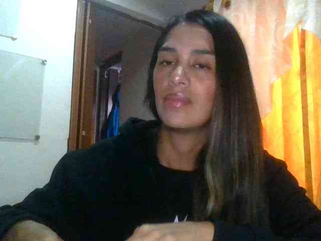 JuanaBrunette