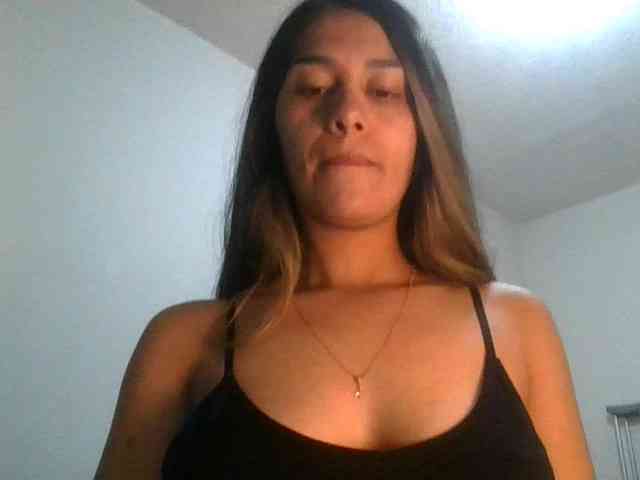 JuanaBrunette webcam