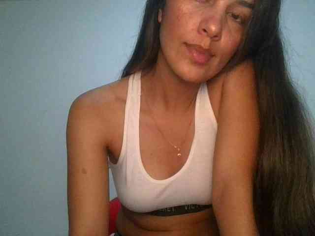 JuanaBrunette webcam