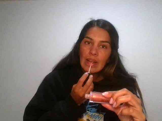 JuanaBrunette webcam