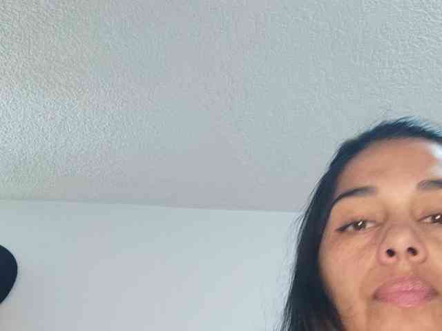 JuanaBrunette webcam
