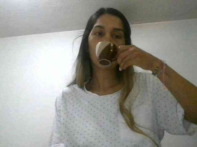 JuanaBrunette