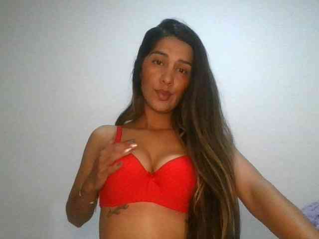 JuanaBrunette webcam