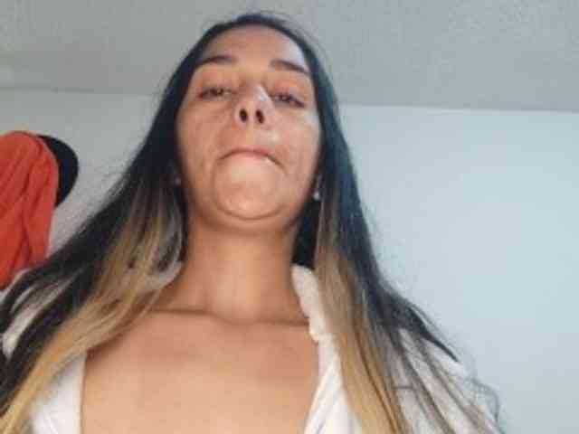 JuanaBrunette