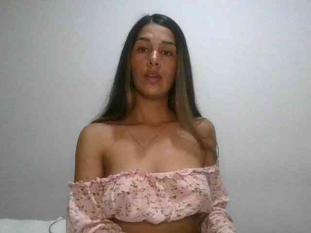 JuanaBrunette
