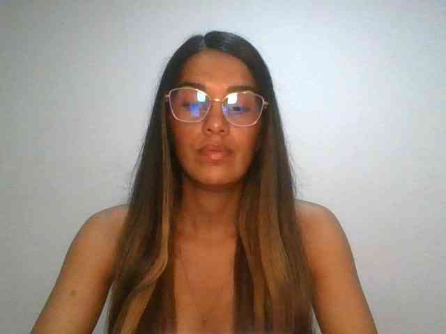 JuanaBrunette webcam