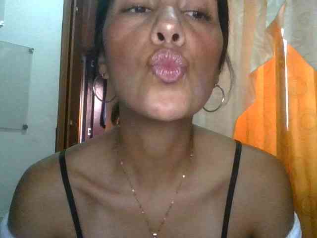 JuanaBrunette