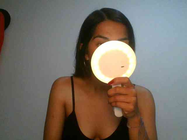 JuanaBrunette webcam