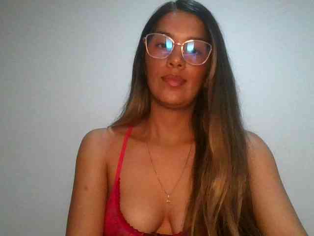 JuanaBrunette webcam