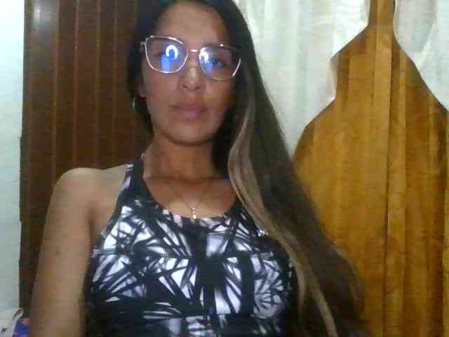JuanaBrunette