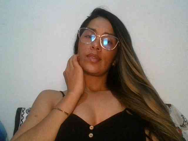 JuanaBrunette