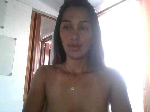 JuanaBrunette