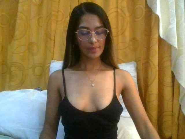 JuanaBrunette