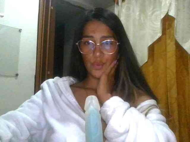 JuanaBrunette
