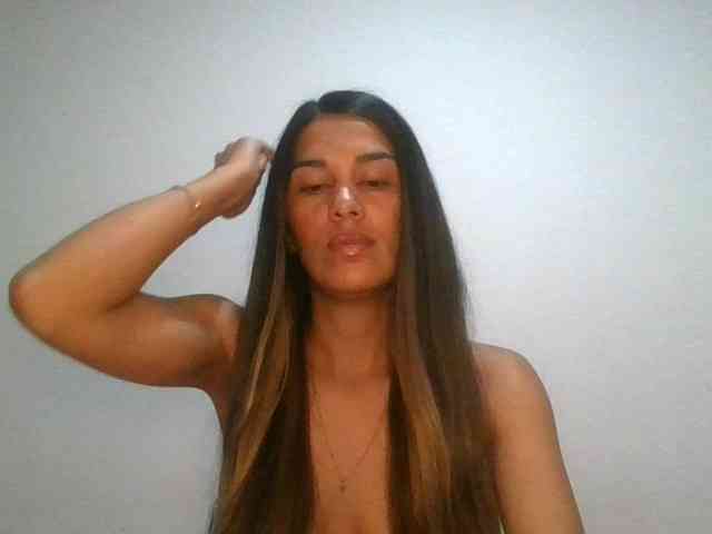 JuanaBrunette webcam