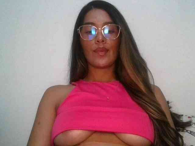 JuanaBrunette