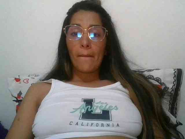 JuanaBrunette webcam