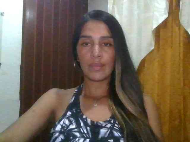 JuanaBrunette webcam
