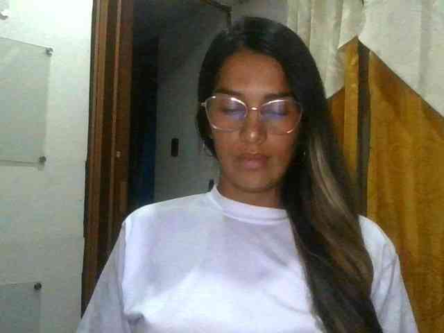 JuanaBrunette