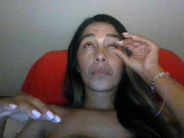 JuanaBrunette webcam