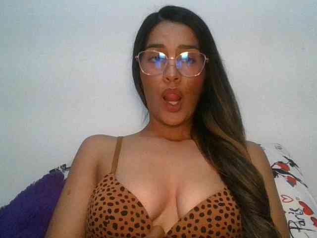 JuanaBrunette