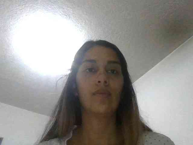 JuanaBrunette webcam