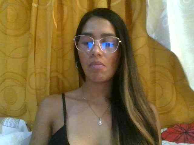 JuanaBrunette