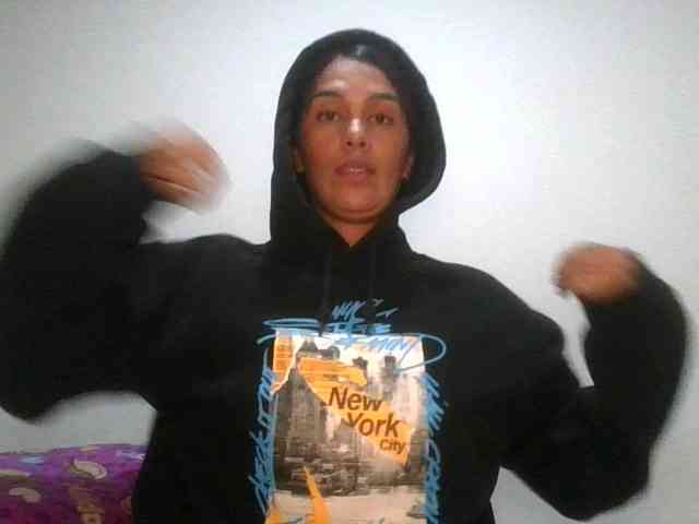 JuanaBrunette webcam