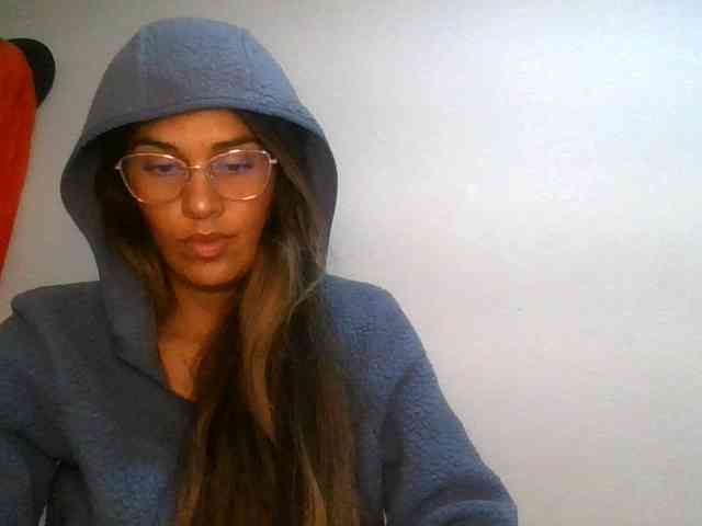 JuanaBrunette webcam