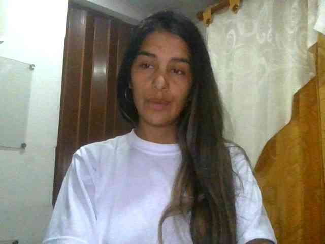 JuanaBrunette webcam