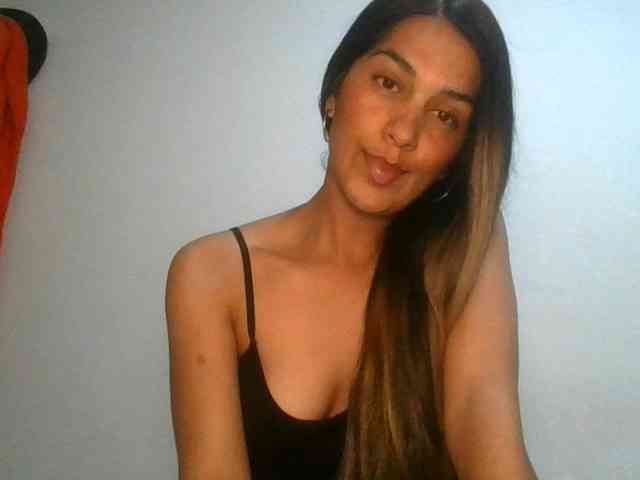 JuanaBrunette webcam
