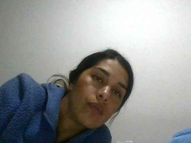 JuanaBrunette webcam
