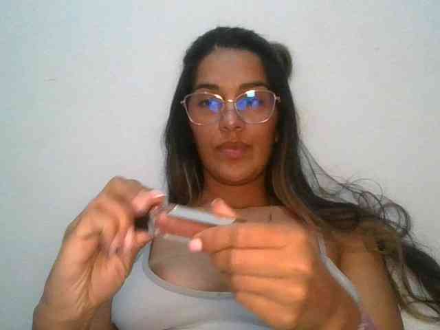 JuanaBrunette